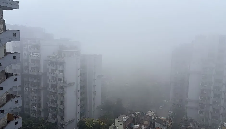 9 दिनों में दिल्ली-NCR का तापमान 15°C तक गिरा, हवा भी हुई स्वच्छ