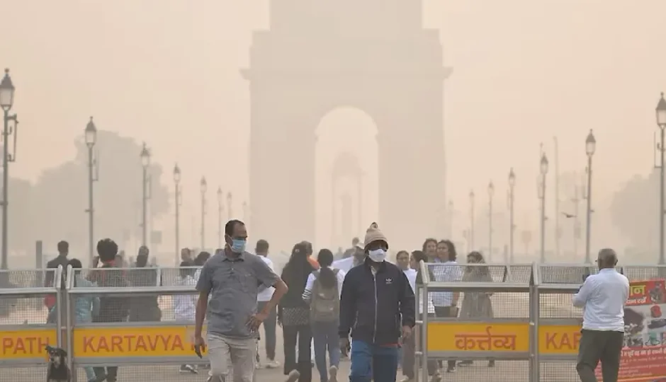 दिल्ली-NCR में प्रदूषण से मामूली राहत, 200 से नीचे पहुंचा AQI — जानें आपके इलाके की वायु गुणवत्ता