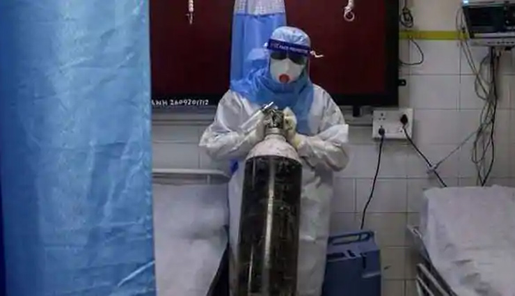 
गिड़गिड़ाइए, उधार लीजिए या चुराइए लेकिन ऑक्सीजन लेकर आइए, हम मरीजों को मरते नहीं देख सकते: दिल्ली हाईकोर्ट