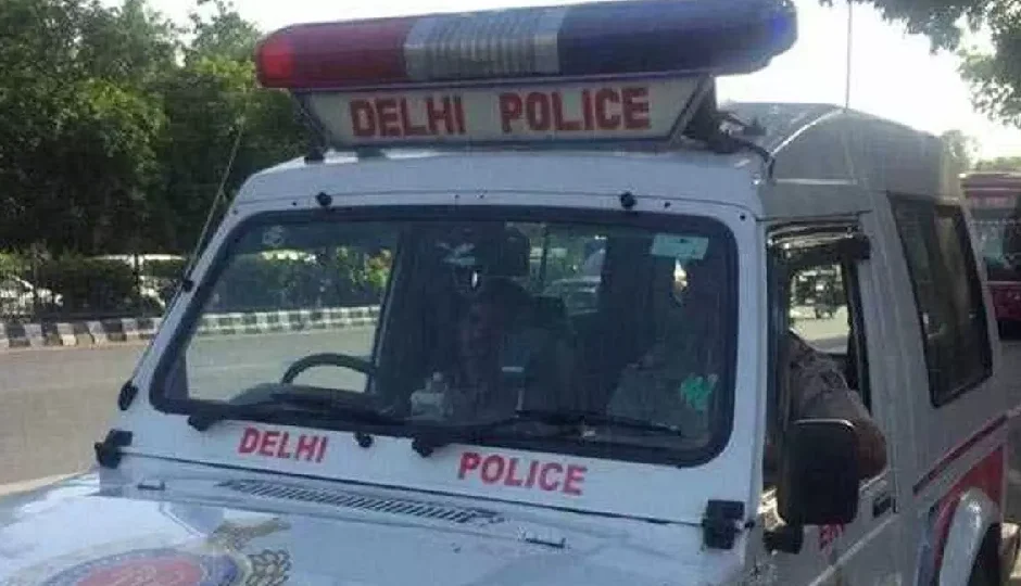 दिल्ली: द्वारका में 3 नामी स्कूलों को बम से उड़ाने की धमकी, पुलिस और सुरक्षा एजेंसियां अलर्ट