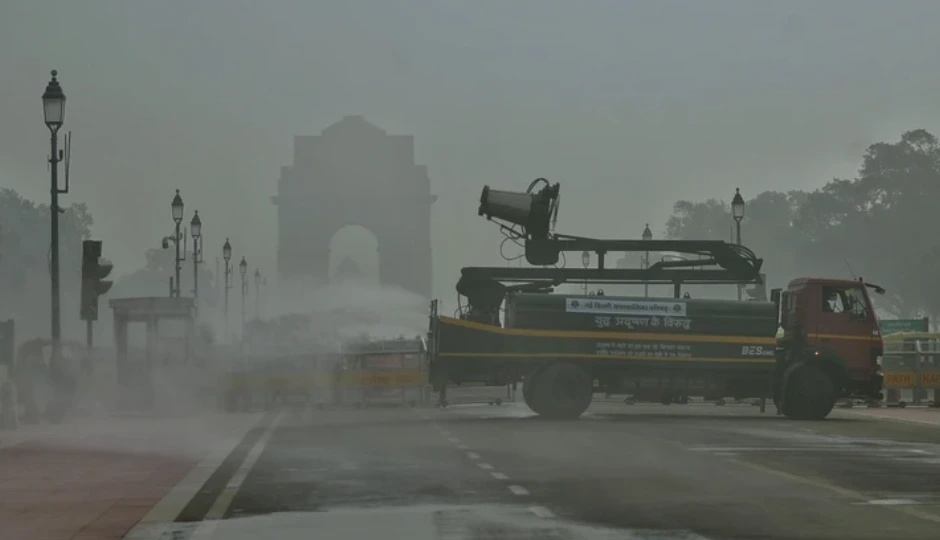 दिल्ली-NCR में दम घोंटता प्रदूषण, कई इलाकों में AQI 400 के पार, सांस लेना हुआ मुश्किल