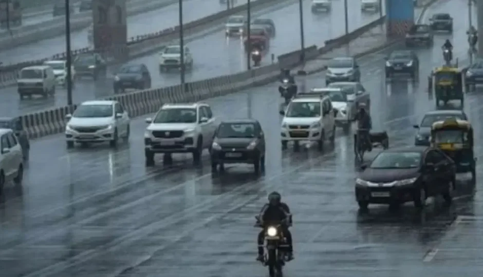 दिल्ली-NCR में मौसम फिर बदलेगा, अगले तीन दिन बरसात की संभावना; यूपी-राजस्थान-मध्य प्रदेश में भी अलर्ट जारी