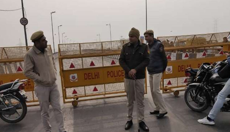 Delhi Corona Weekend Curfew:  दिल्‍ली में शॉपिंग मॉल्‍स, जिम और स्‍पा सेंटर बंद, रेस्‍टोरेंट करेंगे होम डिलीवरी