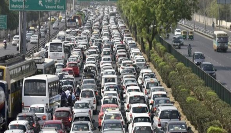 233 challans issued,first day of odd-even rationing scheme,delhi,delhi traffic police