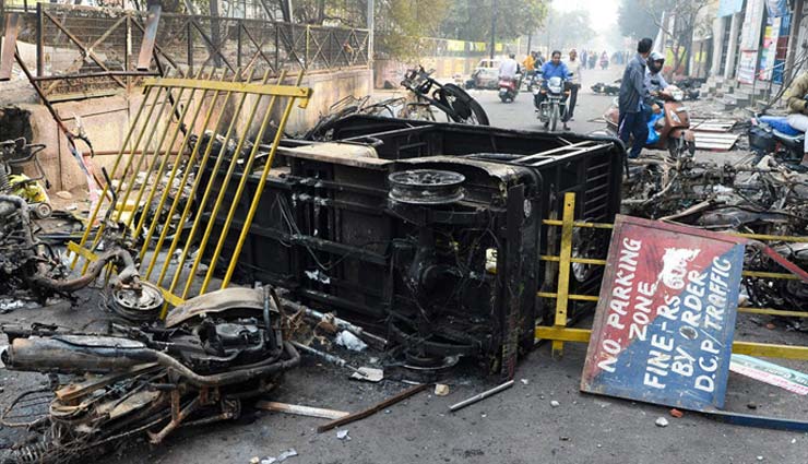 दिल्ली हिंसा: आम आदमी पार्टी ने दिल्ली पुलिस से पूछा सवाल - BJP नेताओं के खिलाफ FIR कब?