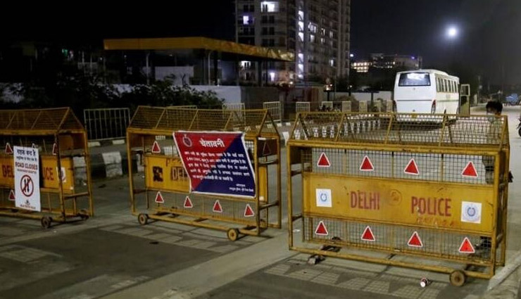 दिल्ली में लागू हुआ 55 घंटे का वीकंड कर्फ्यू, घर से बाहर निकलने से पहले जान लें गाइडलाइंस