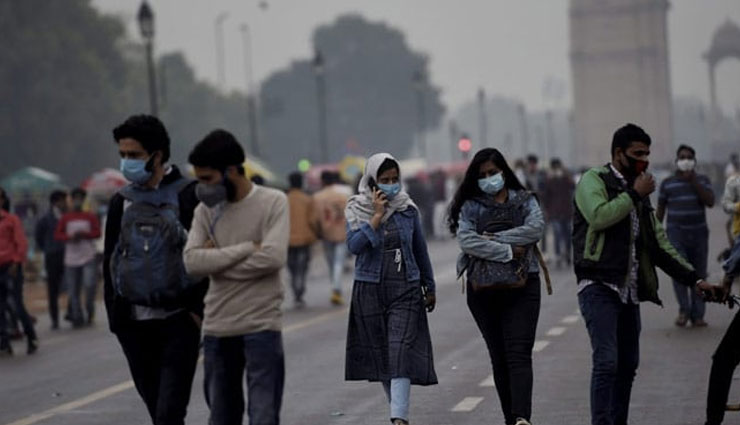 राजधानी दिल्ली में शीतलहर के चलते बढ़ी ठंड, 4.4 डिग्री सेल्सियस पहुंचा न्यूनतम तापमान