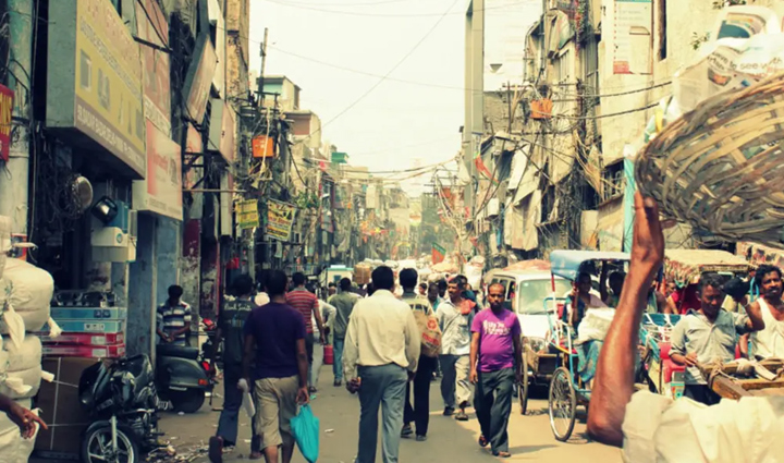 want to buy electronic goods at low prices come to these markets of delhi,holiday,travel,tourism