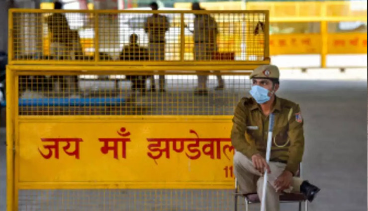 दिल्ली / मास्क पहनने और थूकने को किया मना तो 3 लोगों ने पुलिसकर्मी को पीटा, महामारी एक्ट में मामला दर्ज