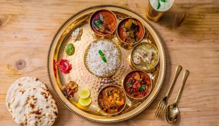 mouthwatering delicious kashmiri dishes,most famous kashmiri dishes,rogan josh,mutton fried rice,shahi korma,rista,haleem