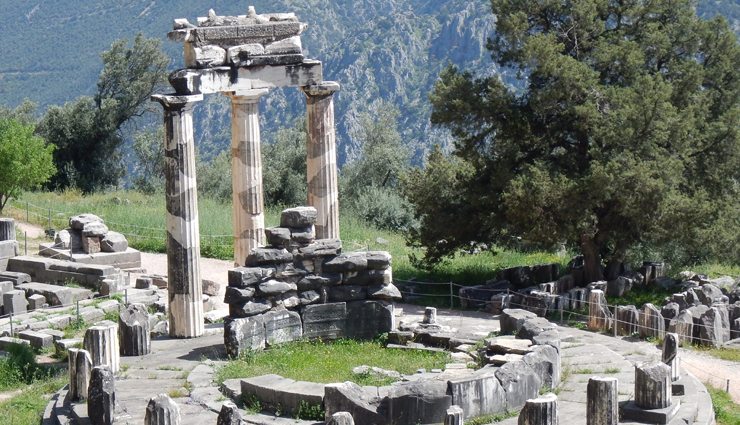 must-visit places greece,top tourist destinations greece,best places to visit in greece,greece travel bucket list,explore greece must-see sites,greek island getaways,ancient ruins and landmarks in greece,unforgettable greek travel experiences,discovering greece hidden gems,greek islands and mainland attractions