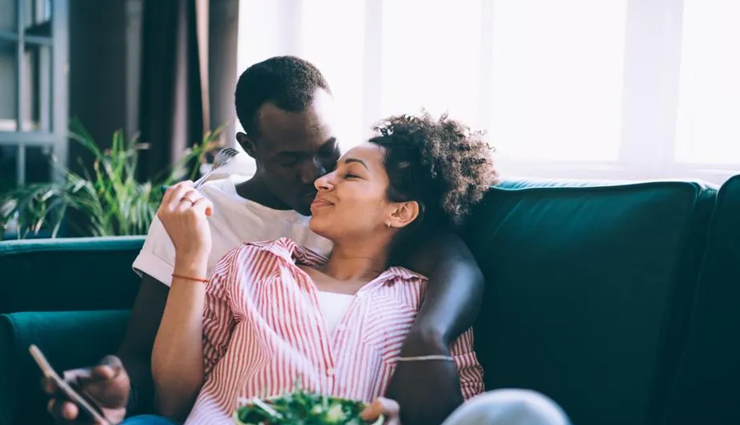 signs of being demiromantic,am i demiromantic,how to know if you are demiromantic,demiromantic traits,demiromantic meaning,signs you are demiromantic,demiromantic vs demisexual,understanding demiromanticism,demiromantic quiz,what is a demiromantic person