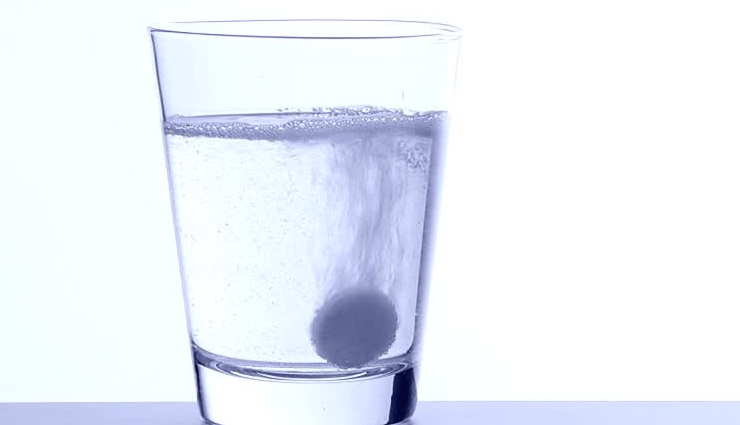 yellow nails,yellow nails treatment,home remedies to treat yellow nails,nair care,nair care tips,nail beauty,beauty,beauty tips