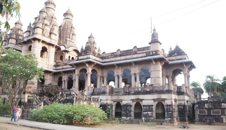 baidyanath temple,nandan pahar,the naulakha temple,the basukinath temple,tapovan temples and caves,attractions to visit in deogarh,jharkhand,temples in deogarh