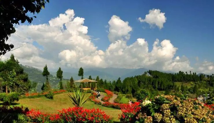 kalimpong,west bengal,must visit places,zang dhok palri phodang monastery,deolo hill,morgan house,cactus nursery,thongsa gompa,dr grahams homes,flower nurseries,kalimpong science centre,lava,neora valley national park