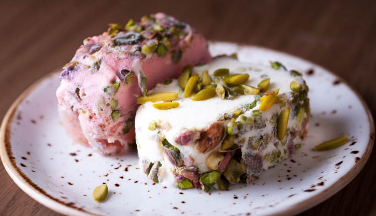 5 Most Popular Desserts To Try in Bahrain