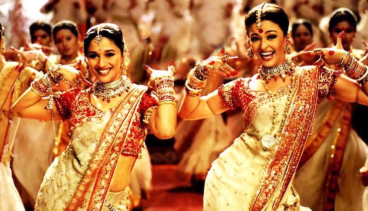 बॉलीवुड के सबसे महंगे कॉस्टयूम जिन्होंने बढ़ाया फिल्मो का बजट most expensive costume in bollywood movies,ra one,tevar,kambakkht ishq,devdas,krish 3,bollywood,gossips,entertainment