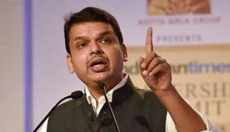 शिवसेना सुबह शेर है, शाम को बिल्ली : फडणवीस