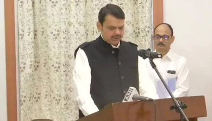 महाराष्ट्र की राजनीति में सबसे बड़ा उलटफेर, BJP नेता देवेंद्र फडणवीस बने CM, अजित पवार डिप्टी सीएम