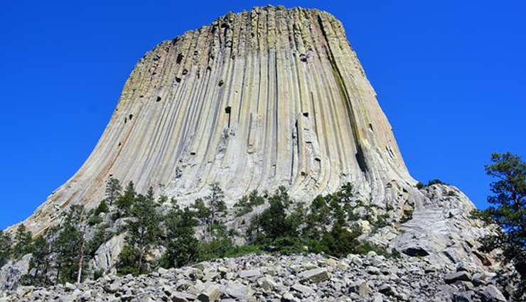 travel destinations,10 travel destinations,treasure,diamonds- murfreesboro,dinosaur fossils,opals,pirate treasure,jade,thunder eggs,montezuma,hidden treasure,fenn treasure,travel,holidays,travel guide