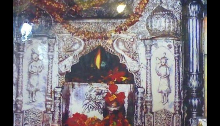 navratri 2019,9 temples of 9 devi,devi temples,shailputri temple,varanasi,brahmacharini temple,varanasi,chandraghanta temple,varanasi,kushmanda temple,kanpur,skandamata temple,varanasi,katyayani temple,karnataka,kalratri temple,varanasi,mahagauri temple,ludhiana,siddhidatri temple,sagar