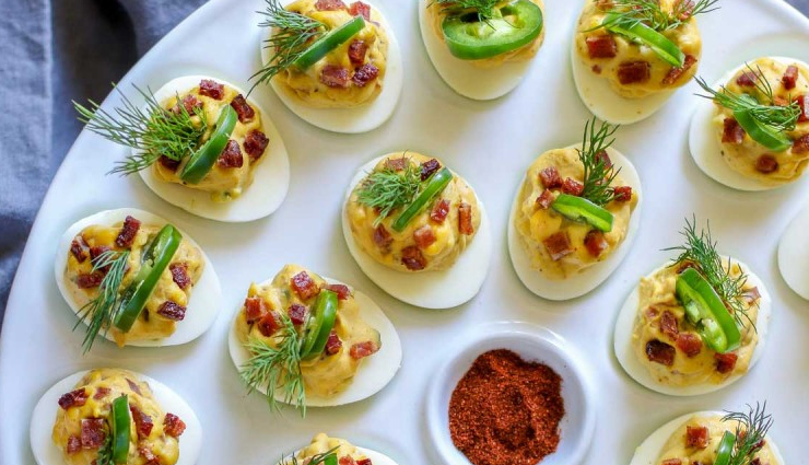 deviled eggs with bacon,deviled eggs with bacon recipe,hunger struck,food,easy reicpes