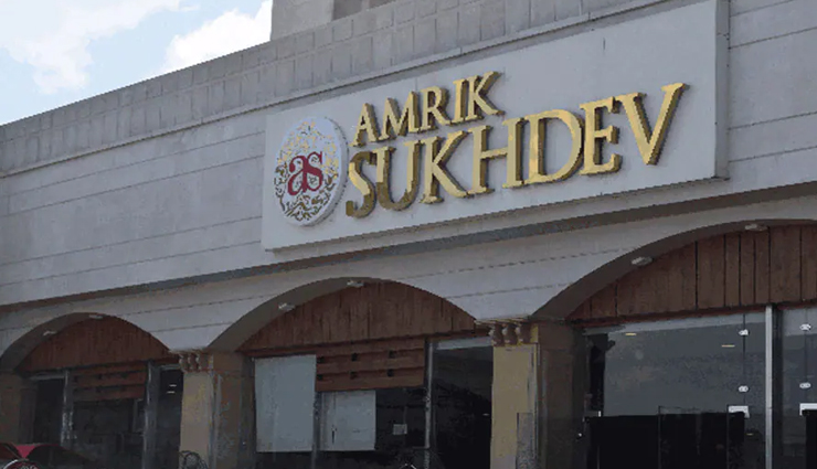 dhabas on highway,indian dhabas,famous dhabas in india,india,amrik sukhdev,murthal,chilika dhaba,odisha,cheetal grand,delhi-dehradun highway,karnal haveli,murthal,giani da dhaba,shimla,sharma vaishno dhaba,kufri