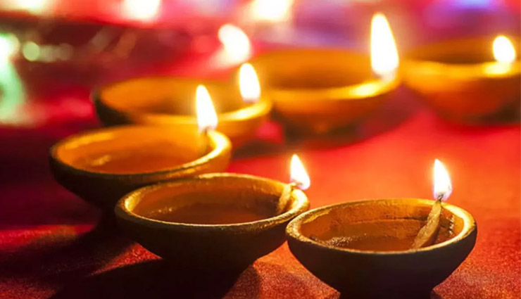 Dhanteras 2021: धनतेरस के दिन इन 4 जगहों पर जरूर जलाएं दीप, होगी धन की वर्षा 