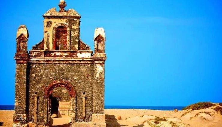 रहस्यों से भरा है भारत की आखिरी सड़क वाला यह गाँव weird news,weird place,mysterious place,dhanushkodi,last road of india