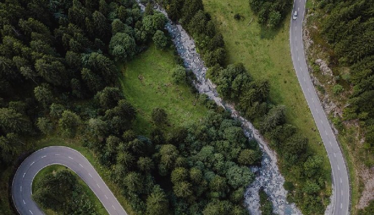 road trips in india,best indian road trips,scenic road journeys india,top road travel destinations,indian road trip routes,adventure travel india,cultural road trips,india by road,himalaya road trip,coastal road drives india,road trip itinerary india,must-visit road destinations