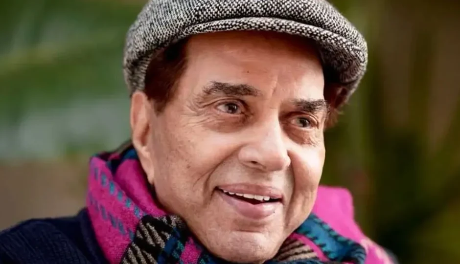 अभिनेता धर्मेंद्र का निधन, 89 वर्ष की आयु में ली अंतिम सांस; मुंबई में श्मशान पर जुटा परिवार और बॉलीवुड सितारे