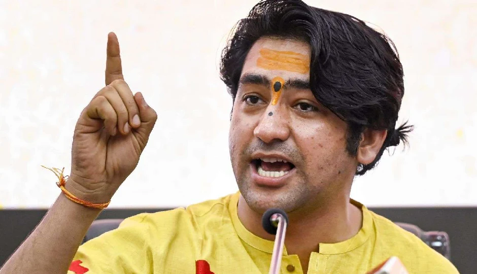 'वह दिन दूर नहीं जब भारत के चौक-चौराहों पर भी बांग्लादेश जैसा हाल होगा...', पंडित धीरेंद्र शास्त्री ने हिंदुओं को दी चेतावनी