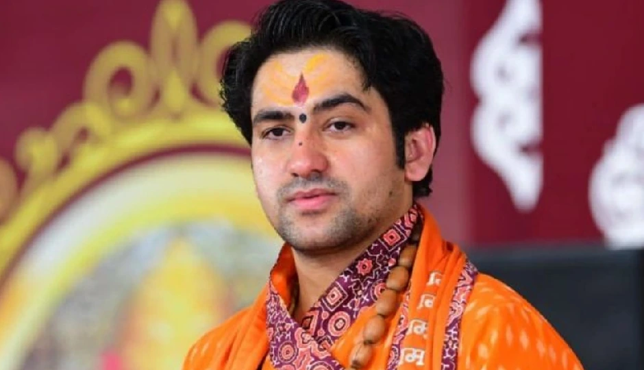 पटाखों को लेकर धीरेंद्र शास्त्री का बयान — 'हम बकरीद पर ज्ञान नहीं देते, तो आप दिवाली पर न दें'