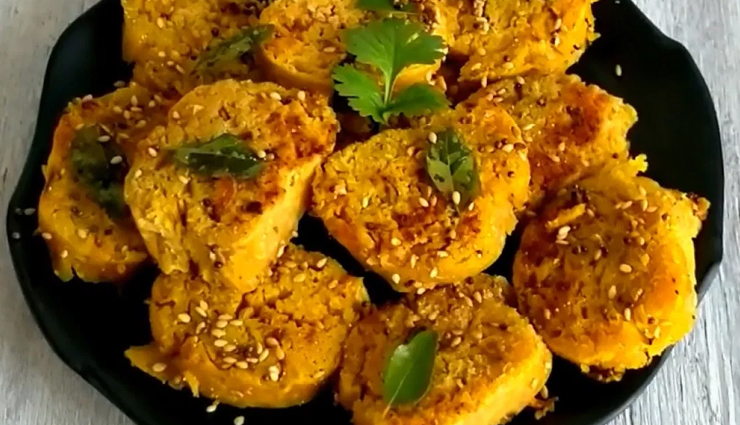 doodhi muthiya recipe,gujarati dish,gujarati cuisine,snacks recipe,easy recipe,hunger struck,food