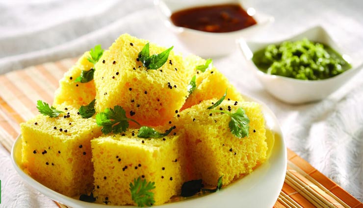 कूकर में भी बन सकता हैं ढोकला, इस तरह बनेगा सॉफ्ट और टेस्टी #Recipe