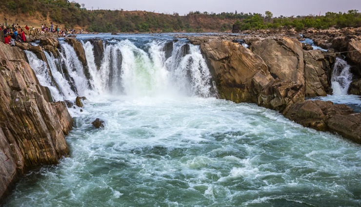 waterfalls,waterfalls in india,top 5 waterfalls in india,famous waterfalls in india,list of waterfalls in india with river,highest waterfall in india,city of waterfalls in india,top 10 waterfalls in india,travel,holidays