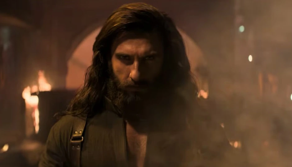 Dhurandhar BO Day 1: रणवीर सिंह के करियर की सबसे बड़ी ओपनर बनी ‘धुरंधर’, ओपनिंग डे पर की ताबड़तोड़ कमाई, ‘सैयारा’ को छोड़ा पीछे