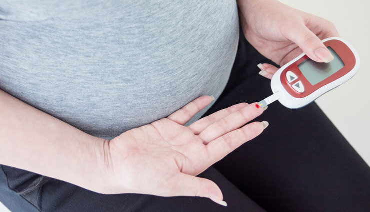 गर्भावस्था के दौरान माँ का मोटापा बच्चे और माँ दोनों के लिए नुकसानदायक, हो सकती है भ्रूण की मृत्यु या डायबिटीज weight gain during pregnancy risks,risks of excessive weight gain in pregnancy,pregnancy weight gain and health risks,healthy weight gain during pregnancy,complications of excessive weight gain in pregnancy,dangers of gaining too much weight during pregnancy,pregnancy weight gain and maternal health,managing weight gain for a healthy pregnancy,risks of inadequate weight gain in pregnancy,importance of balanced weight gain during pregnancy