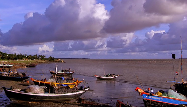 monsoon destinations west bengal,top places to visit in west bengal,best monsoon spots west bengal,mukutmanipur attractions,diamond harbour travel guide,bakkhali beach visit,sundarbans tourism,bakreswar travel tips,santiniketan monsoon visit,sonajhuri forest attractions,barrackpore sightseeing,tajpur beach guide