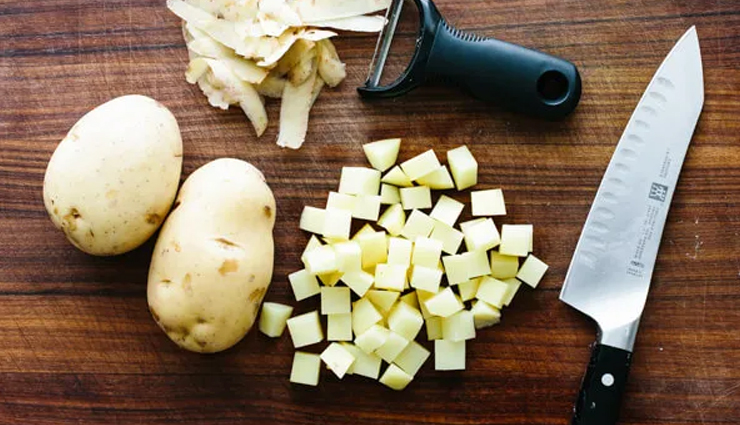 spiced indian potatoes and egg skillet,indian potato and egg recipe,flavorful potato and egg skillet dish,aromatic indian-inspired breakfast recipe,wholesome brunch skillet recipe,indian spices in potato and egg skillet,how to make spiced indian potatoes and egg skillet,easy indian potato and egg recipe,step-by-step potato and egg skillet recipe,delicious breakfast skillet with indian flavors