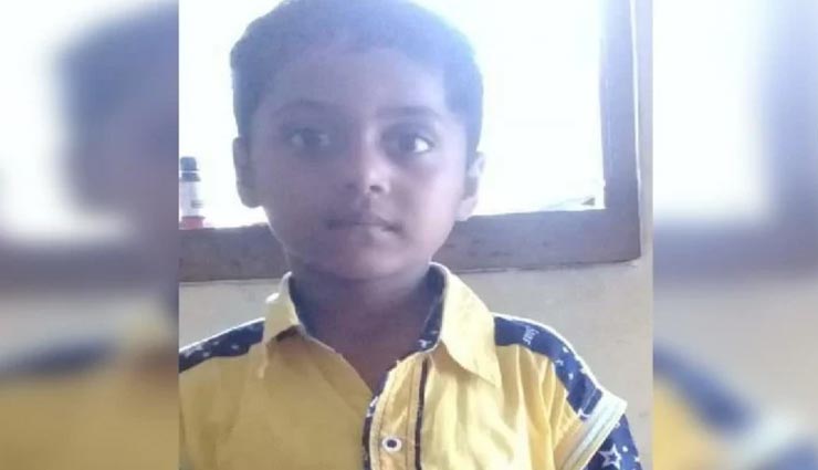 गोरखपुर : गला रेतकर कर दी गई आठ साल के मासूम की निर्मम हत्या, झाड़ी में मिला शव