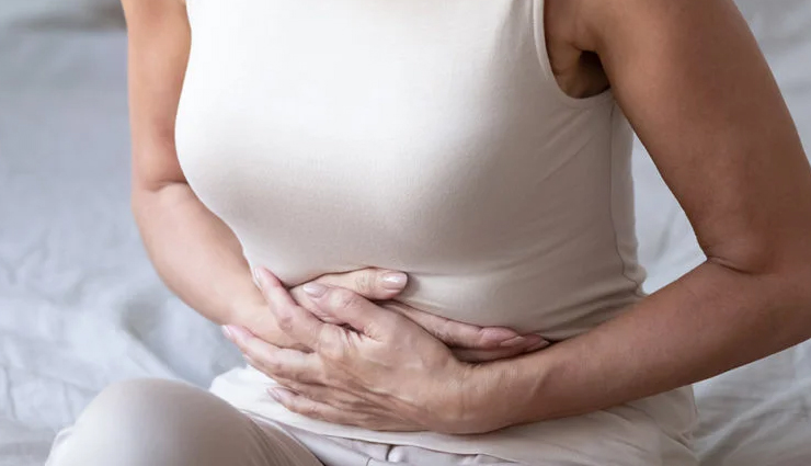 excess date consumption,date fruit side effects,negative effects of consuming too many dates,digestive issues from eating too many dates,excessive sugar intake from dates,allergic reactions to dates,weight gain from overeating dates