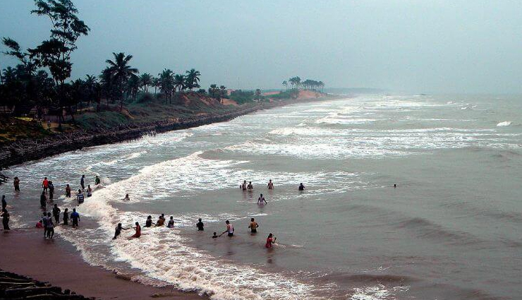 weekend getaways in west bengal,must-visit destinations in west bengal,serene towns in the himalayas,sundarbans mangrove forest,darjeeling hill station,siliguri gateway to north-east india,dooars wildlife and tea estates,digha beaches in west bengal,historic city of howrah,vibrant locations in west bengal,kalimpong hiking trails,sundarbans boat safari,darjeeling tea estates,siliguri mahananda river,dooars grasslands ecoregion,digha water activities,howrah architecture,west bengal cultural richness,weekend destinations near kolkata,himalayan retreats in west bengal