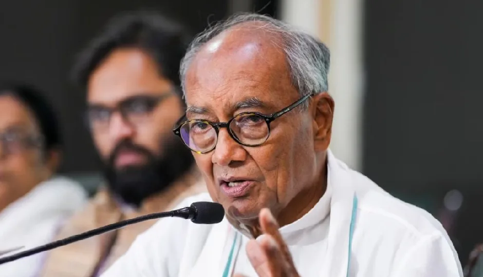 दिग्विजय सिंह के RSS वाले बयान पर कांग्रेस में मतभेद, शशि थरूर-सचिन पायलट समेत नेताओं के अलग-अलग रुख