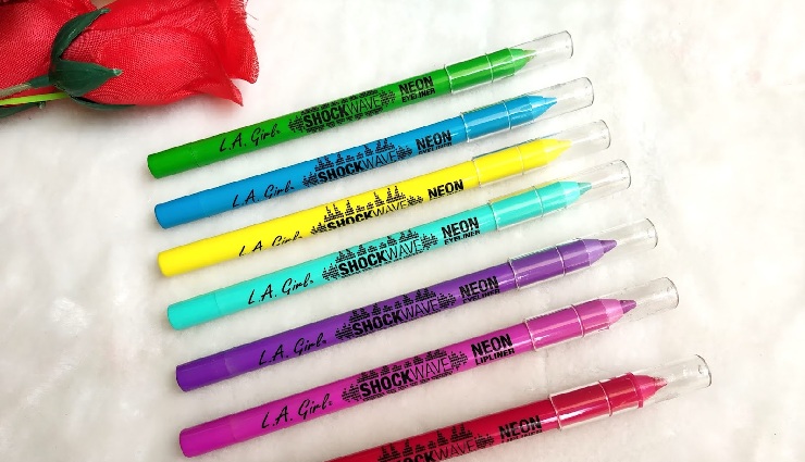 eyeliner mistakes,common eyeliner errors,how to apply eyeliner,eyeliner tips,makeup tips for eyes,eye makeup guide,eyeliner hacks,beauty mistakes to avoid,perfect eyeliner application,eye health and makeup,eyeliner dos and donts,eyeliner rules,eyeliner guide