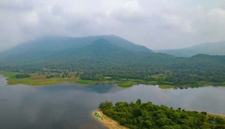 jharkhand tourism,land of forests,jharkhand attractions,offbeat destinations,tribal culture in jharkhand,jharkhand waterfalls,sacred hills in jharkhand,jharkhand travel guide,best things to do in jharkhand,jharkhand nature spots,spiritual sites in jharkhand,jharkhand adventure travel,jharkhand travel tips,jharkhand hidden gems,jharkhand natural beauty.