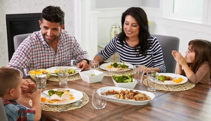 8 Amazing Health Benefits of Taking Dinner Before Sunset