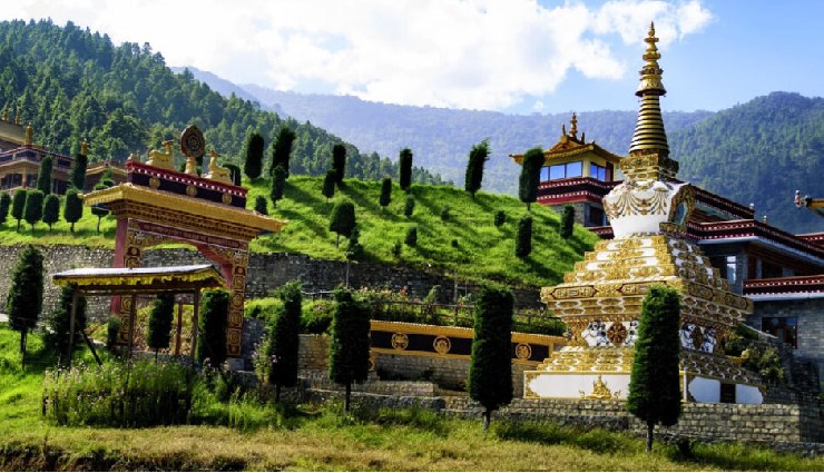 arunachal pradesh travel,northeast india tourism,arunachal pradesh nature,himalayan destinations,spiritual tourism arunachal,arunachal waterfalls,scenic valleys arunachal,arunachal lakes,ancient monasteries arunachal,peaceful holiday arunachal,hidden gems northeast india