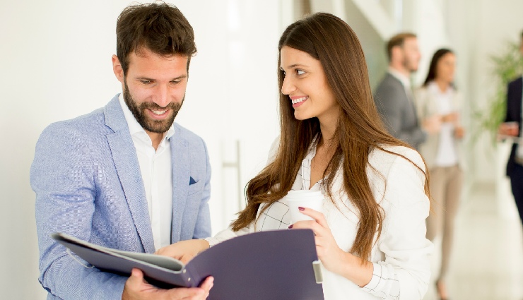 why men are attracted to women,traits men find attractive,signs of male attraction,romantic attraction,qualities men seek in women,why men like certain women,emotional maturity and attraction,men’s preferences in women,physical appearance and attraction