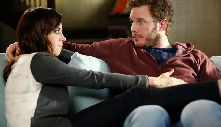 8 Signs Your Partner is Growing Emotionally Distant and Its Side Effects